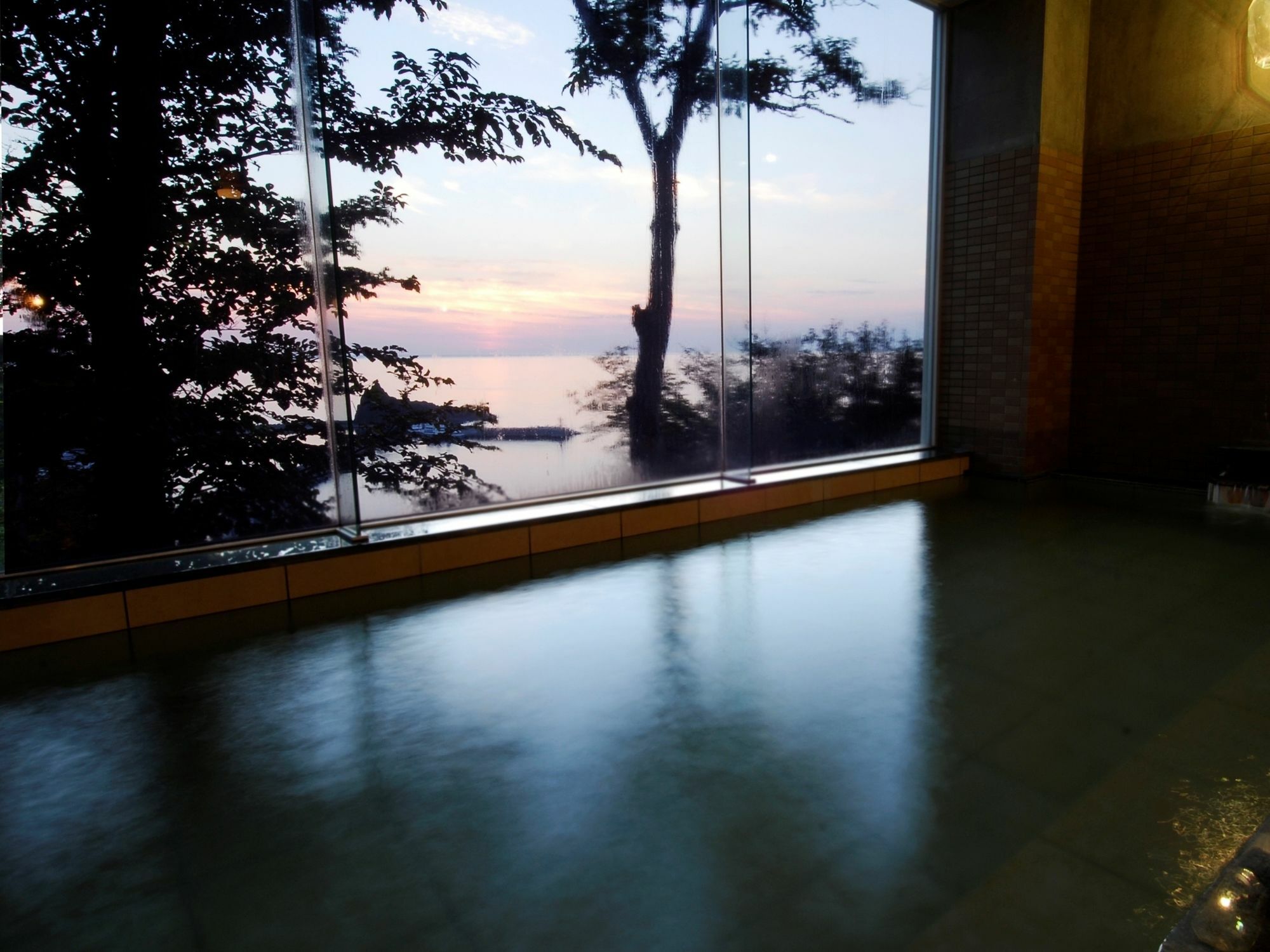 Shiretoko Yuhi No Ataruie Onsen Hostel Shari Eksteriør billede